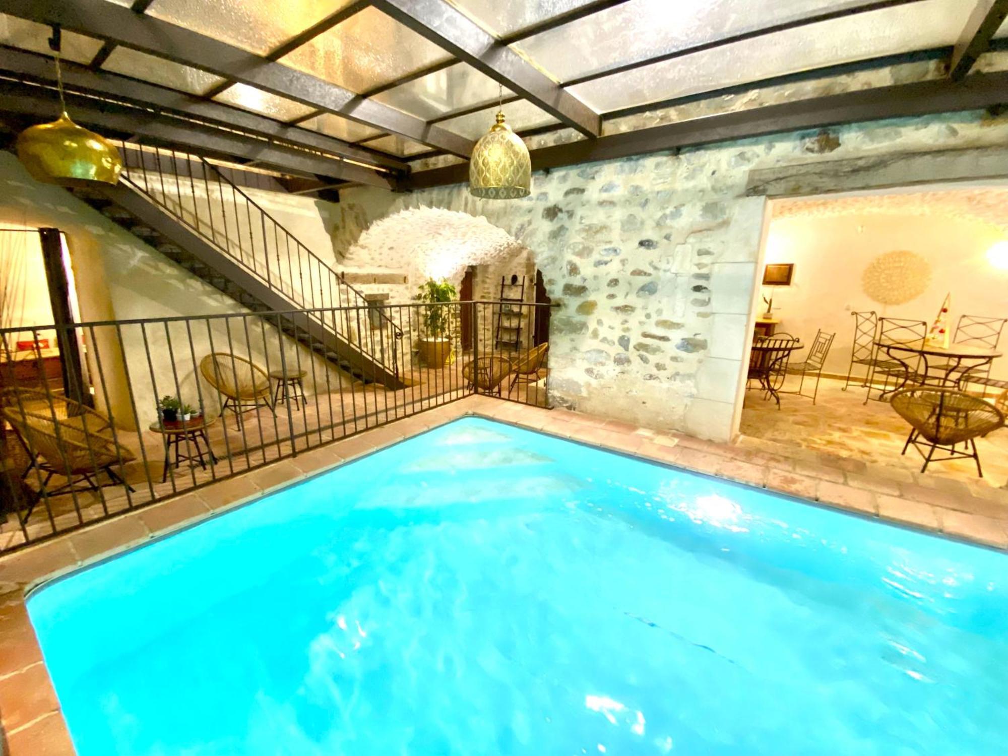 Gite De Groupe 9Ch Ou 3 Gites Independants De 3Ch - Patio Et Piscine Interieure Chauffee Toute L'Annee Vallon-Pont-dʼArc Exterior foto